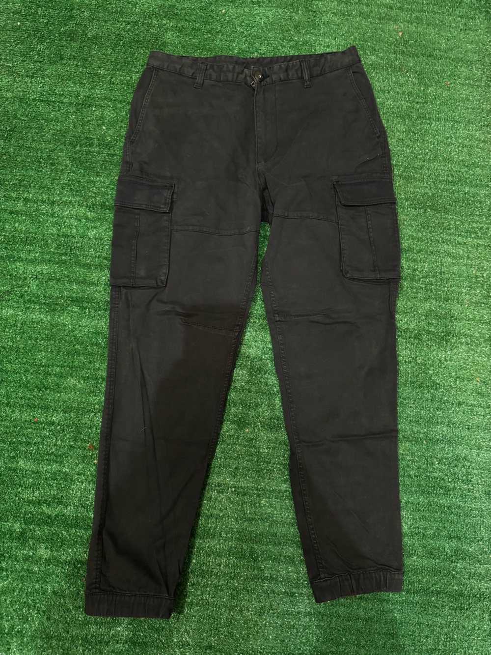 DIVIDED By H&M Men’s Size 31 Black Cargo Style Pants